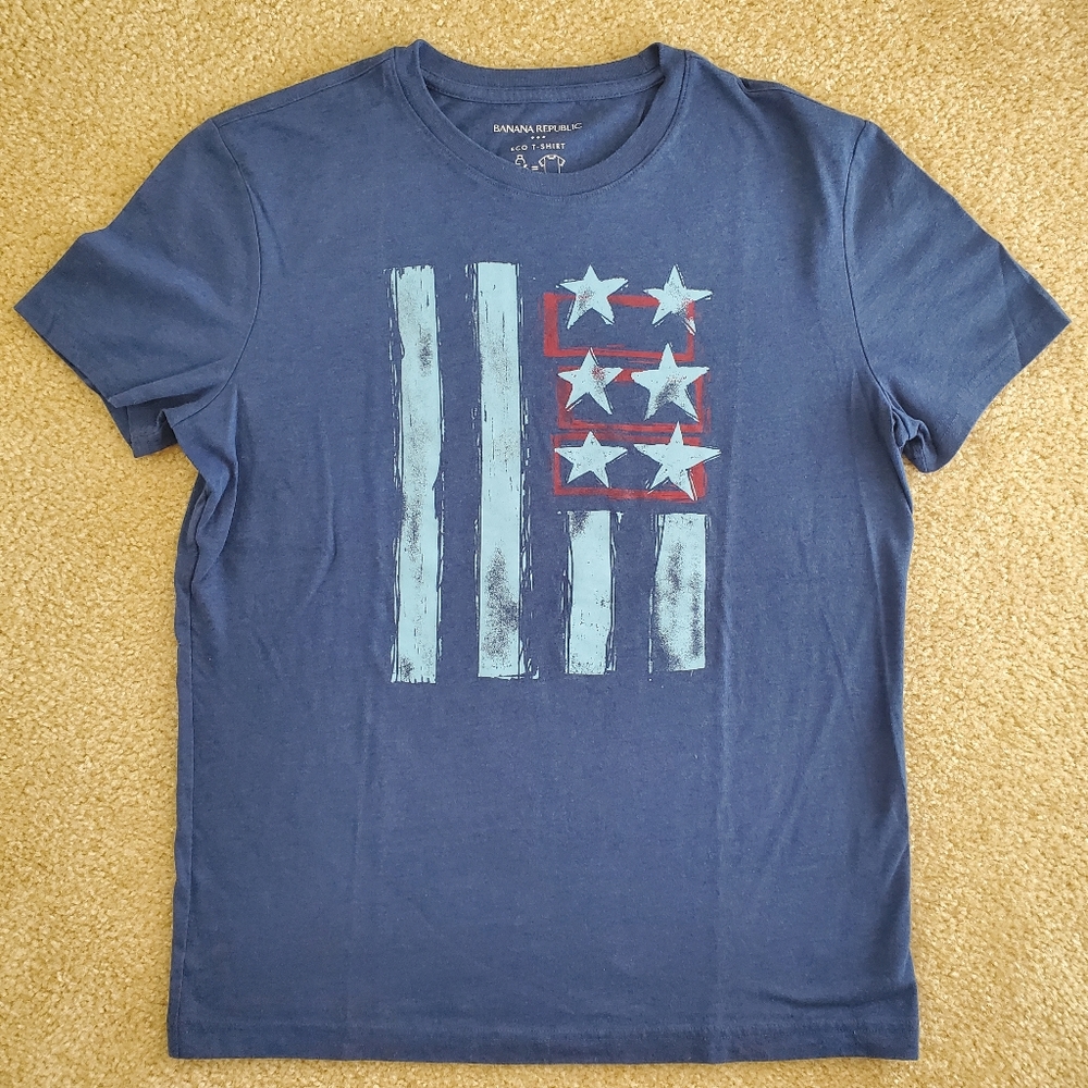 NWOT Banana Republic tee